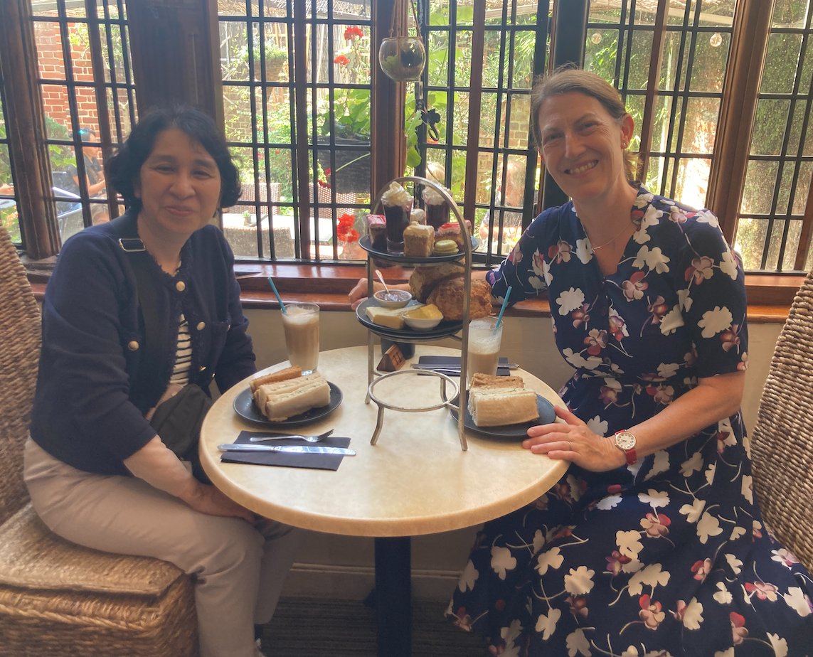 Hosting visiting scholars who share a passion for #philanthropy research &amp; teaching is a great excuse to also share the best of British culinary culture #academiclife #summerworking
