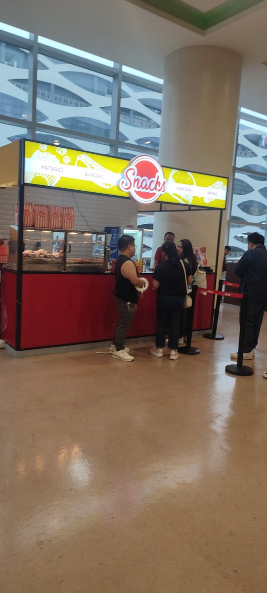 jailanacart's tweet photo. Update: currently inside moa arena 4th flr tapat ng snacks :) https://t.co/gBouSV6jSD