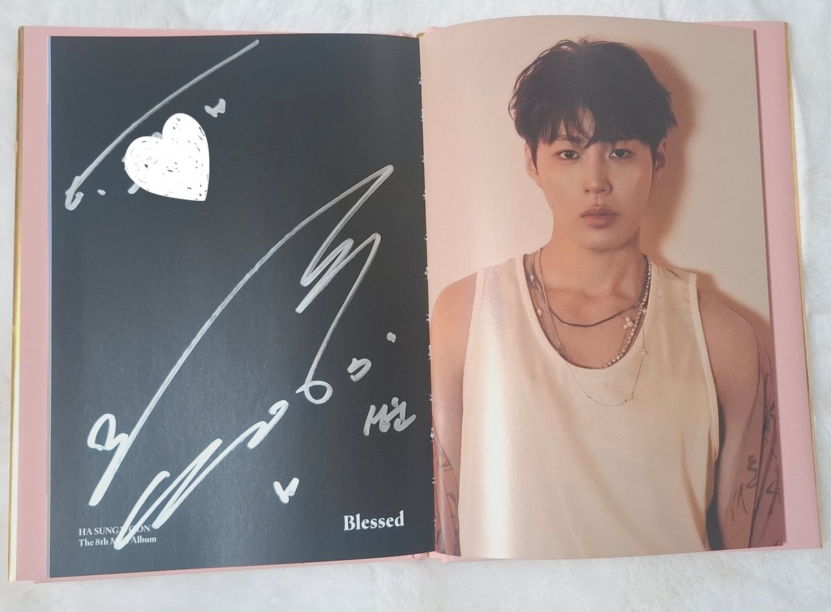 Everlineのサインアルバムが届いた～🥰
てかケタポのはいつ届くの??
#하성운 #HASUNGWOON #에버라인