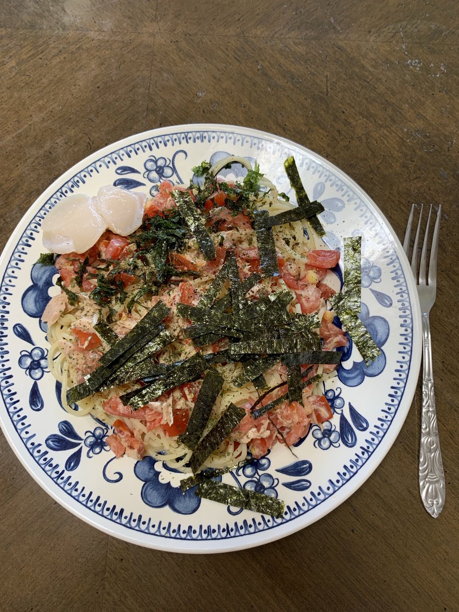 At3hrU's tweet photo. 🍝 #Lunch,#tunas 🍅 #tomatos #ColdPasta
#トマト #ツナ #冷製パスタ ,トマトは冷やした生が大好きだ
#家麺 https://t.co/lRTYe3HwNJ