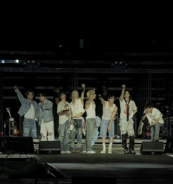 AboutMusicYT's tweet photo. Stray Kids makes history and performs at Lollapalooza tonight. https://t.co/ZZQQhdszfr
