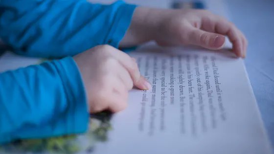 🎙️ #Podcasts | Tous niveaux

🔶 Mieux cerner les liens entre #lecture et #langage avec <a href="/FranckRamus/">Franck Ramus (compte déserté)</a> :

Chez les bilingues, les circuits de la lecture sont-ils différents ? 👉 radiofrance.fr/franceinter/po…
Si on ne sait pas lire, entend-on de la même manière ? 👉 radiofrance.fr/franceinter/po…