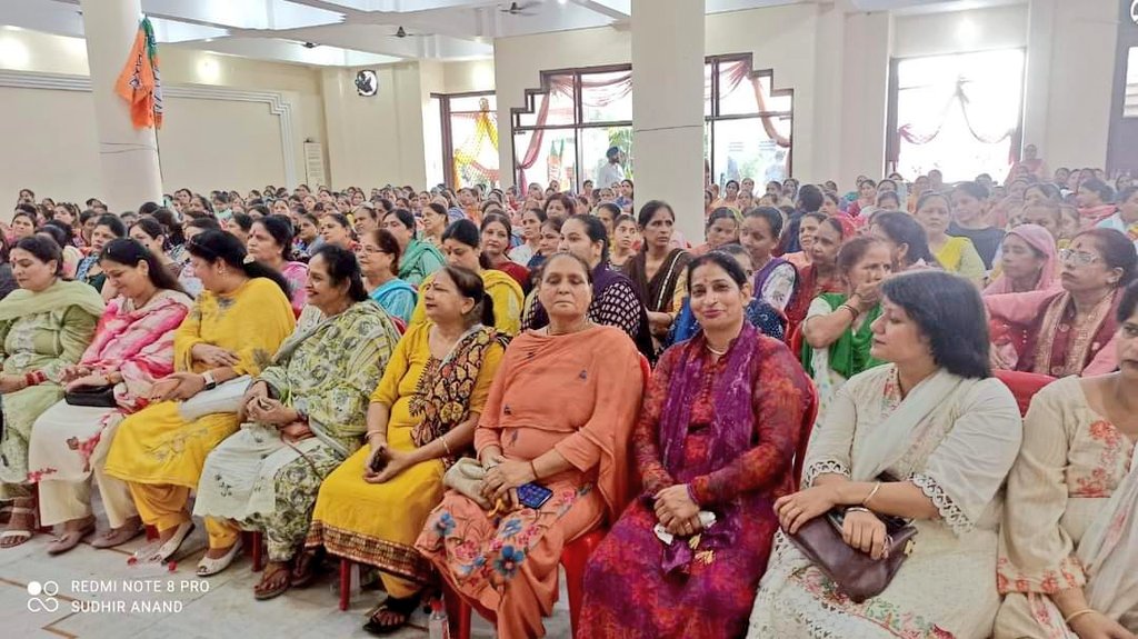 priyasethibjp's tweet photo. #Narishakti...
#JammuEast....
#NayaJammuandKashmir
#BJPMM Sammelan...
Addressed BJP"Mahila Morcha Sammelan" at #JammuEast Assembly Constituency.
@blsanthosh Ji
@kishanreddybjp Ji
@tarunchughbjp Ji
@VanathiBJP Ji https://t.co/Reuc7lk0WX