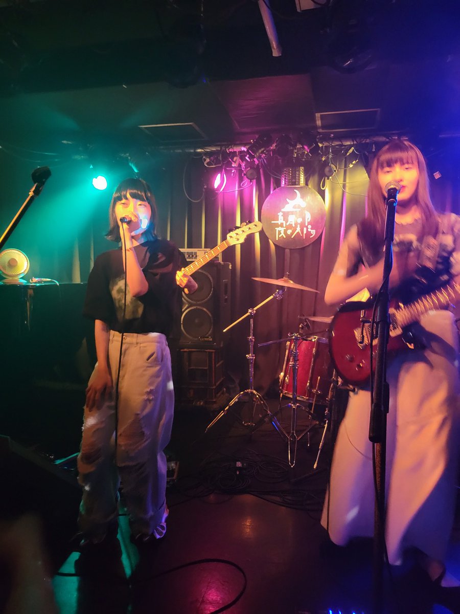 3バンド目
「ずっとマヨラーでいいのに」
マヨラーもケチャラーも
みんなぶち上がりで
すんごいすんごい！ものほんやん！！