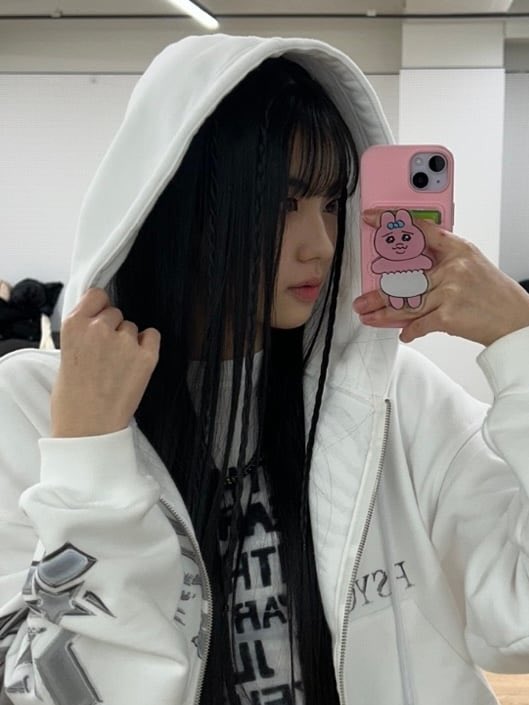 naraizen's tweet photo. koko and her never-ending opanchu collection 😭 https://t.co/l7c7Xg4sjy