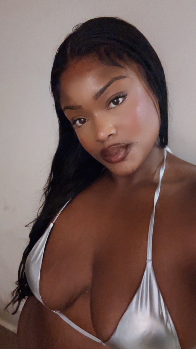 Goddess Avaa 🌸 tweet media