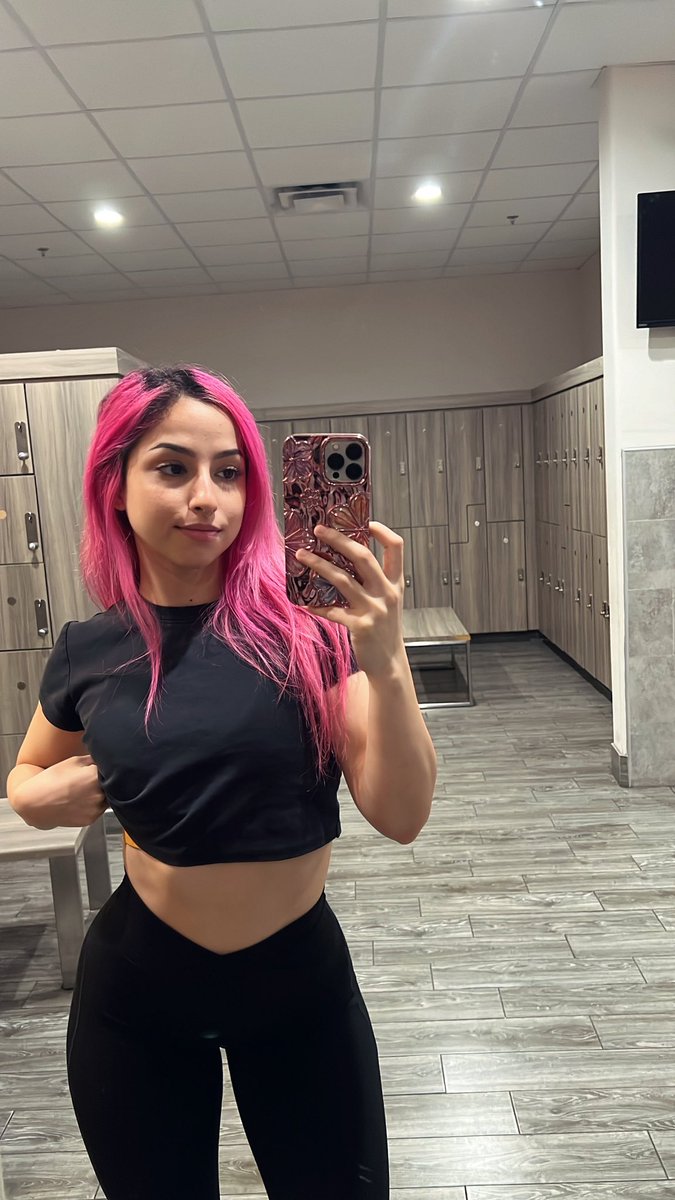 the moon’s favorite daughter tweet media