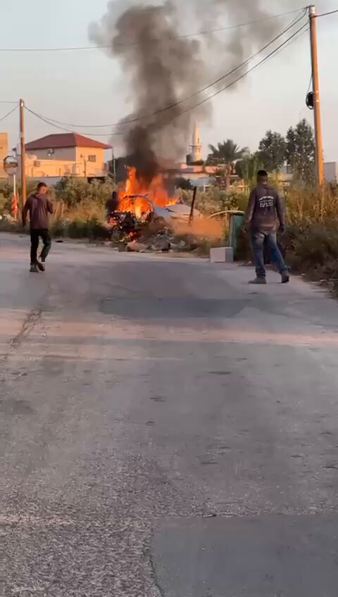 osintel101's tweet photo. #FOLLOW Flames rise after #Israeli drone reportedly struck vehicle in #Tulkarm, West Bank, as corroborated by previous reports. The direct action apparently occurred between #Atil and #Zeita.

SOURCE: https://t.co/vymYt2ilrp https://t.co/LNV9wiGFIU