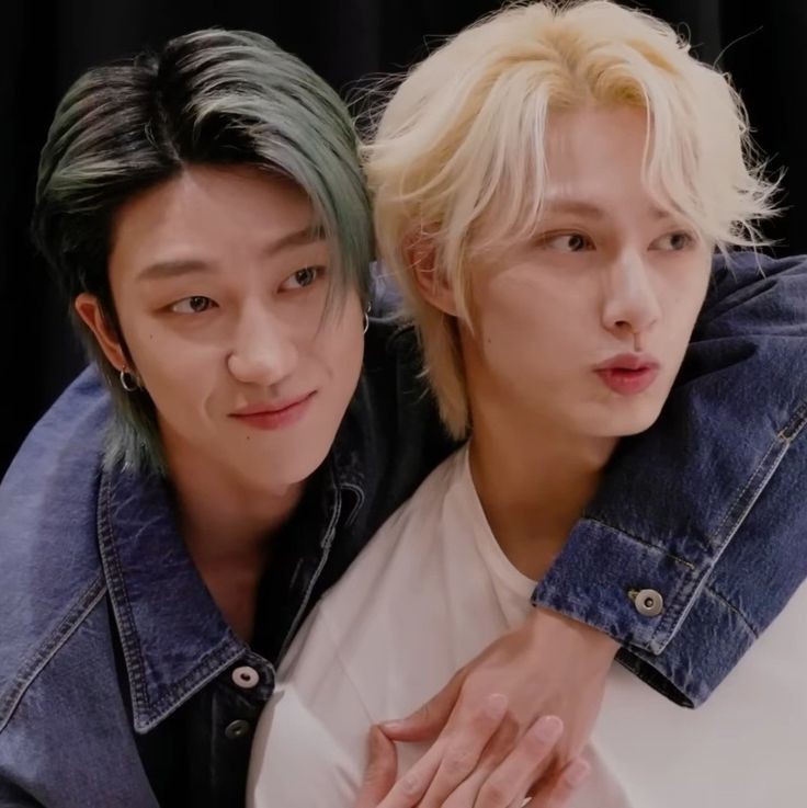 EchoMinghao's tweet photo. 𝘝𝘰𝘤𝘦 𝘥𝘦𝘴𝘢𝘨𝘶𝘢 𝘦𝘮 𝘮𝘪𝘮, 𝘦 𝘦𝘶, 𝘰𝘤𝘦𝘢𝘯𝘰🌊💙 https://t.co/32BaMtMfnQ