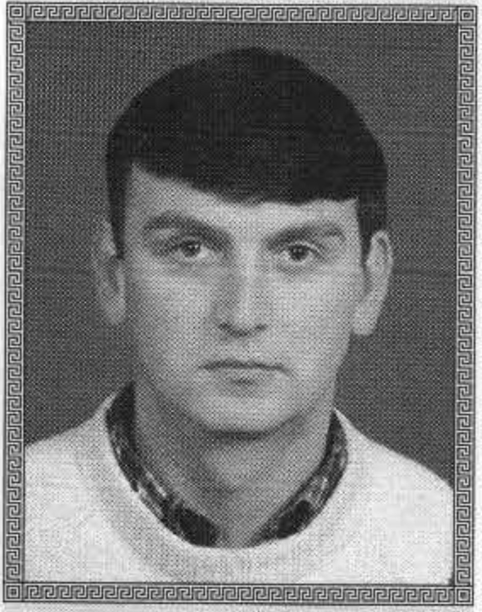 Данас се сећамо резервисте Радета Урошевића из Горњег Милановца, припадника 608. позадинске бригаде ВЈ. Погинуо је 3. маја 1999. године од дејства НАТО авијације у рејону села Калиманићи. Имао је 28 година. Српски Херој! Слава му! 🫡🇷🇸