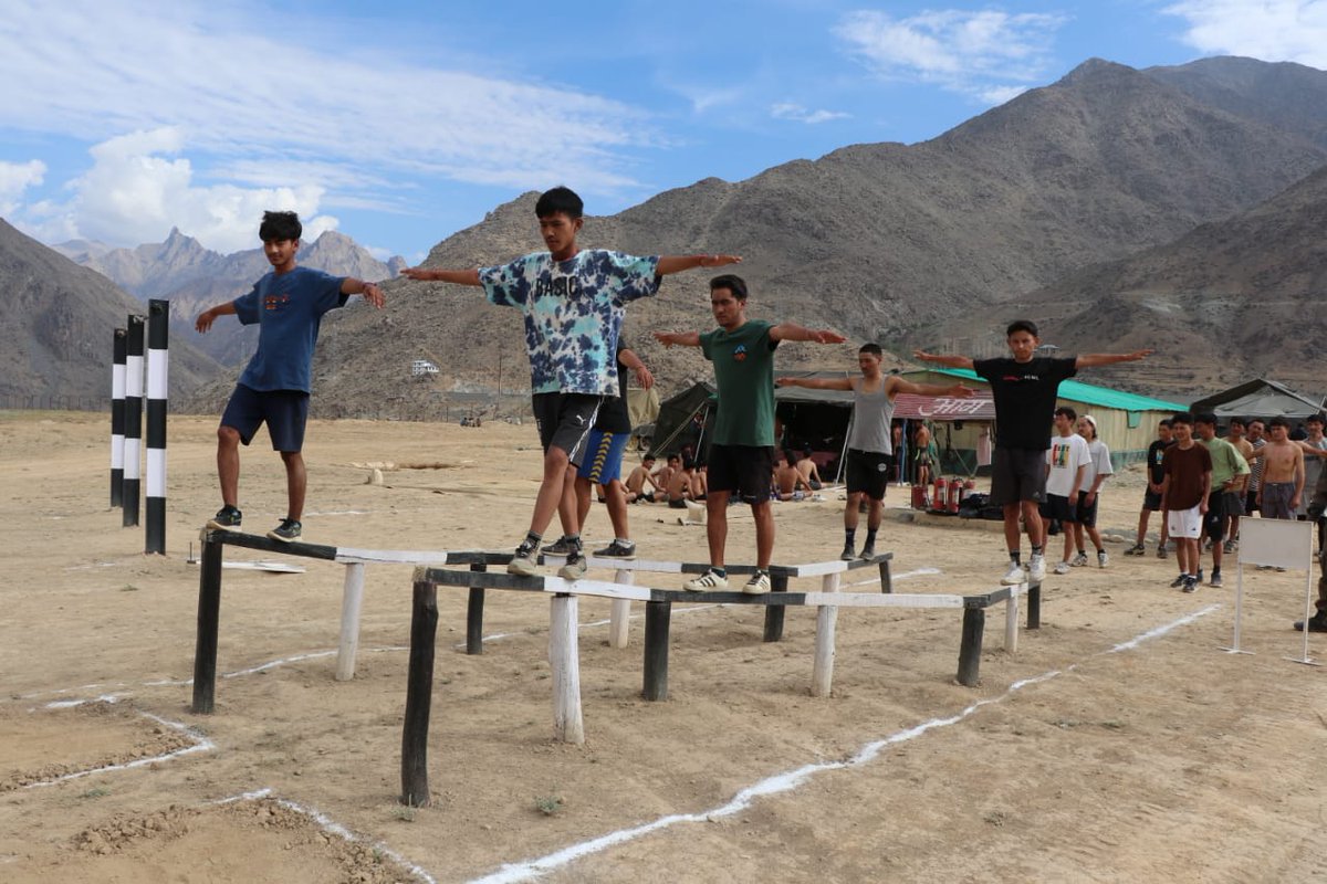 terewalajaat's tweet photo. Passion for the Indian Army and Patriotism Galore!! .Recruitment Rally  conducted by Ladakh Scouts Regiment is witnessing widespread and enthusiastic participation by the youth of Ladakh. #EndBadGovernanceInNigeria #TinubuMUSTGo #اسماعيل_هنية #NaneNane #AjithKumar #IgboMustGo https://t.co/1dq7ex9sEh