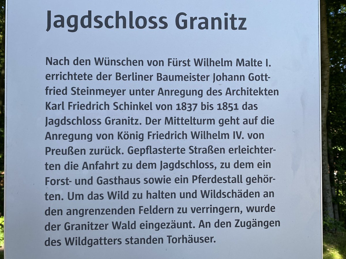 sandro_w_hess's tweet photo. Sehenswertes Jagdschloss #Granitz auf #Rügen, #MecklenburgVorpommern 🇩🇪 https://t.co/uf6d8VpvbS