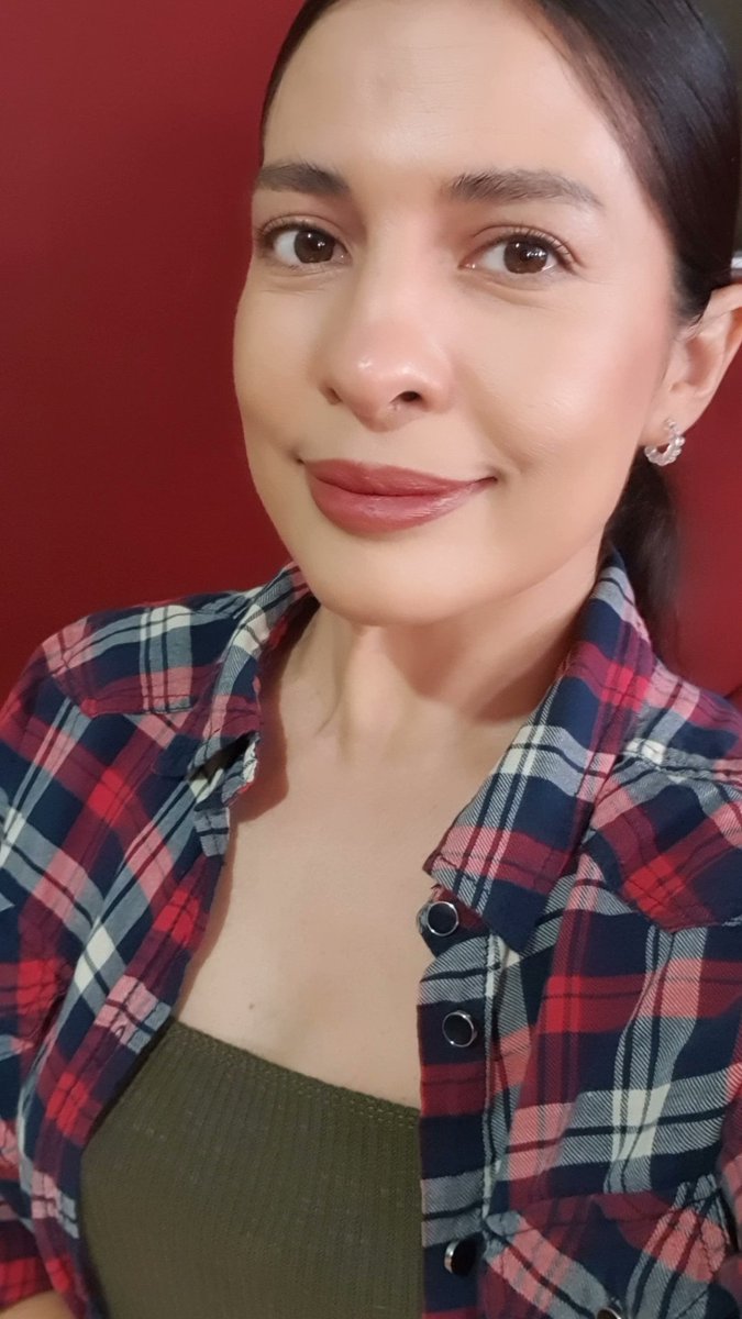 martikarinaz's tweet photo. Hola https://t.co/yfygJGR7oG