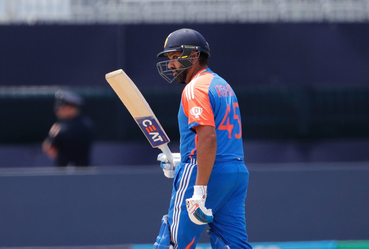 Fastest to complete 15,000 runs as an opener in International cricket:

Sachin Tendulkar - 331 innings.

Rohit Sharma - 352* innings. 

Rohit joins in the Elite list in cricket history 🔥