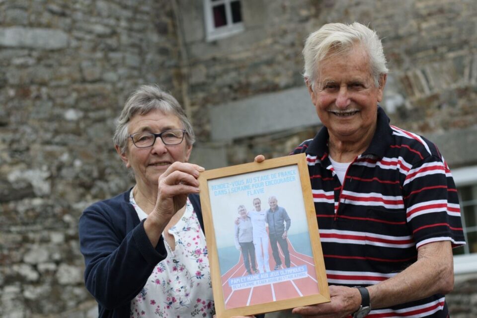 La plus belle histoire de "petite" athlète de #Paris2024 que vous lirez aujourd'hui, promis.
Elle est signée <a href="/AlineChatel/">Aline Chatel</a> pour <a href="/sportacaen/">Sportacaen.fr</a>, et mérite un petit #thread. 
Gérard, 90 ans, et Geneviève, 80 ans, en sont les héros ⤵️