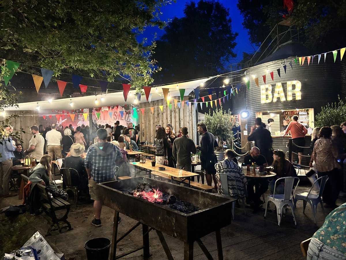 BobTheBus_VW's tweet photo. Superb night out at #BarSilo last night. I’d describe it as a micro festival. One of the best & quirkiest venues for a band we’ve ever been to. A real gem of a place.
#LandOfTheGiants played and got the place bouncing. It’s around £20 entry.
South Torfrey Farm, Golant PL23 1LA https://t.co/U3DyrQgocy