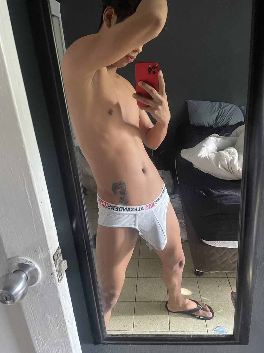 Sebastian193285's tweet photo. @TwinksEdoMex Quien se la come? Califiquen 😈🍆💦 https://t.co/IZ847J7RmY