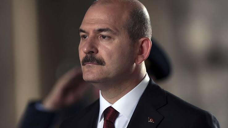 genelgundem's tweet photo. TBMM İçişleri Komisyonu Başkanı ve İstanbul Mv. Süleyman Soylu, "Erdoğan, Hamas'ın katillerine ve tecavüzcülerine verdiği destek uğruna Türkiye'yi bir diktatörlüğe dönüştürüyor" diyen İsrail Dışişleri Bakanı Israel Katz'a yanıt verdi:

💢"Katile verilecek cevap 'söz' değildir." https://t.co/j9VAPCpLhb
