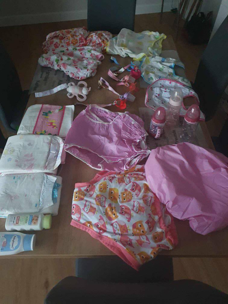 AlexCha87664513's tweet photo. Are you a submissive Abdl little baby boy or baby girl sissy or trans or you are willing to be would you want to be under my guidance and care and stuffs supplies either your kinks is in private or public inbox me if you need a mommy https://t.co/eg3PXBaCyb