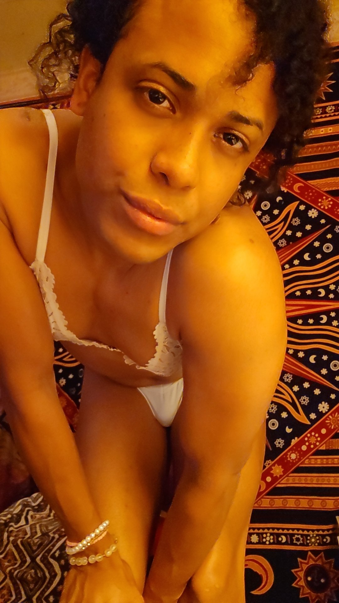 1 pic. goodnight sluts😘😴 https://t.co/7c8imSkSv0