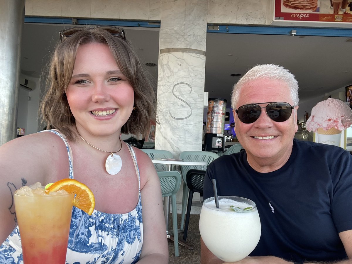 Ach well last day of this trip to my happy place. Brilliant time with my darling daughter ♥️😎🇪🇸