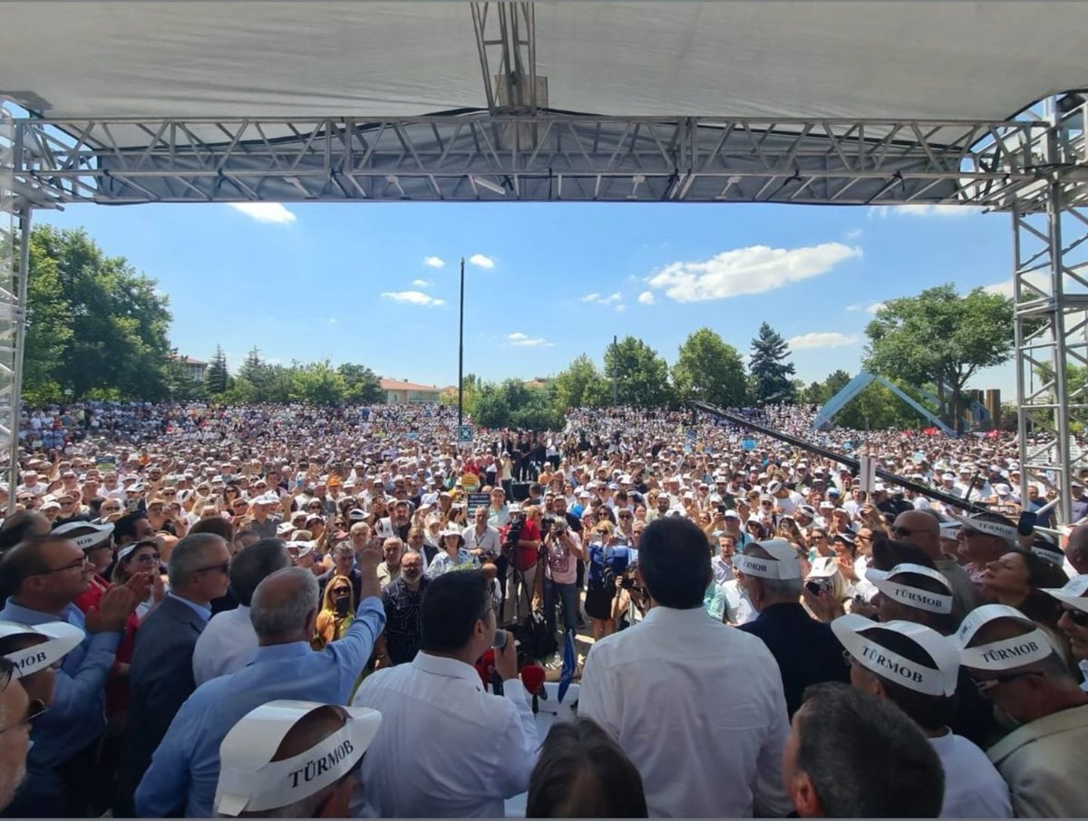 #MaliMüşavirinSesiniDuy
#MaliMüşavirMitingi
Hepsi en az 1 Universite Mezunu! Yuksek Lisanslari, doktoralari var!
Zorlu sinavlardan gectiler, kabul ediyoruz zoru da severler ama şamar oglanina da donecek degiller!
Taleplerini de gorseniz yaptiklari yaninda neredeyse Hic!
Yapmayin!