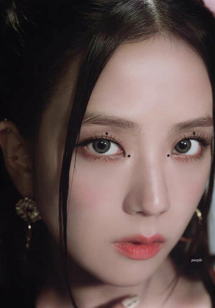 jisoo pics tweet media