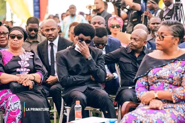 Le très triste témoignage d'une survivante de la guerre dans l'est de la RDC fait pleurer le ministre de la Justice, Constant Mutamba à Kisangani #Genocost #02aout #RDCongo