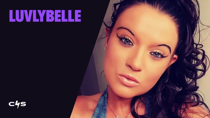 Mesmerizing beauty and captivating charm define @Luvlyanabelle, winning the hearts of countless fans