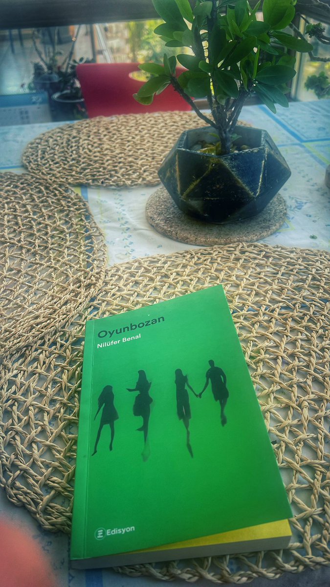 Gün doğumunun heyecan verdiği ,gün batımlarının hüzünle sislendiği , güzel mi güzel gezmelere götüreceğim bu kitabı 
Sonra Ağustos bitmeden kitaplarımız ve biz Arsuz’da buluşacağız 
<a href="/Niluferbenal/">Nilüfer Benal</a> 
Geçmişi değiştiremezsiniz
ama geçmişin acılarını dönüştürmek mümkün 
Oyunbozan