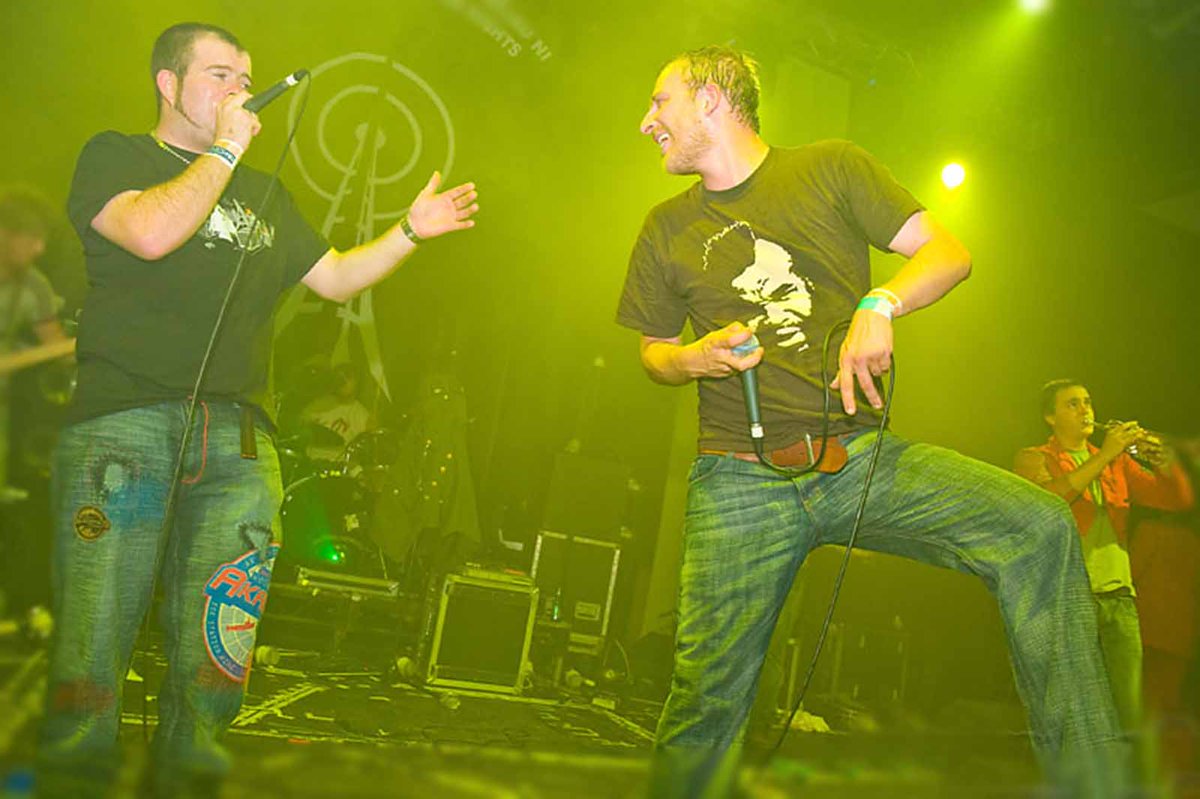 Genod Droog - a brief history of their brief history... 16 years after the release of their only album 'Ni Oedd Y Genod Droog'
 link2wales.co.uk/2024/latest-ne…