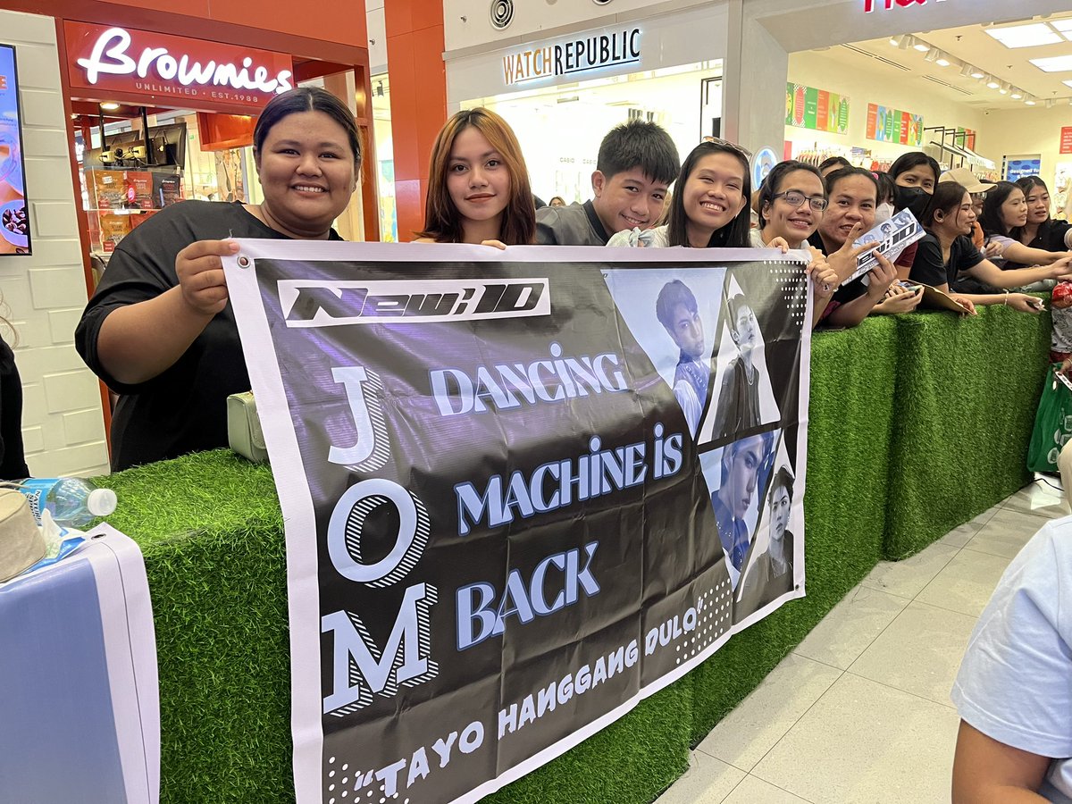 NewIDJomOFC's tweet photo. JOMBAGS are ready !

NEWID FIRST DEBUT SHOWCASE

#NewIDGoesToSMCalamba #New_ID #뉴이드 #NEWID_JOM #뉴이드_좀 @official_newID https://t.co/pJ6sRVf55l