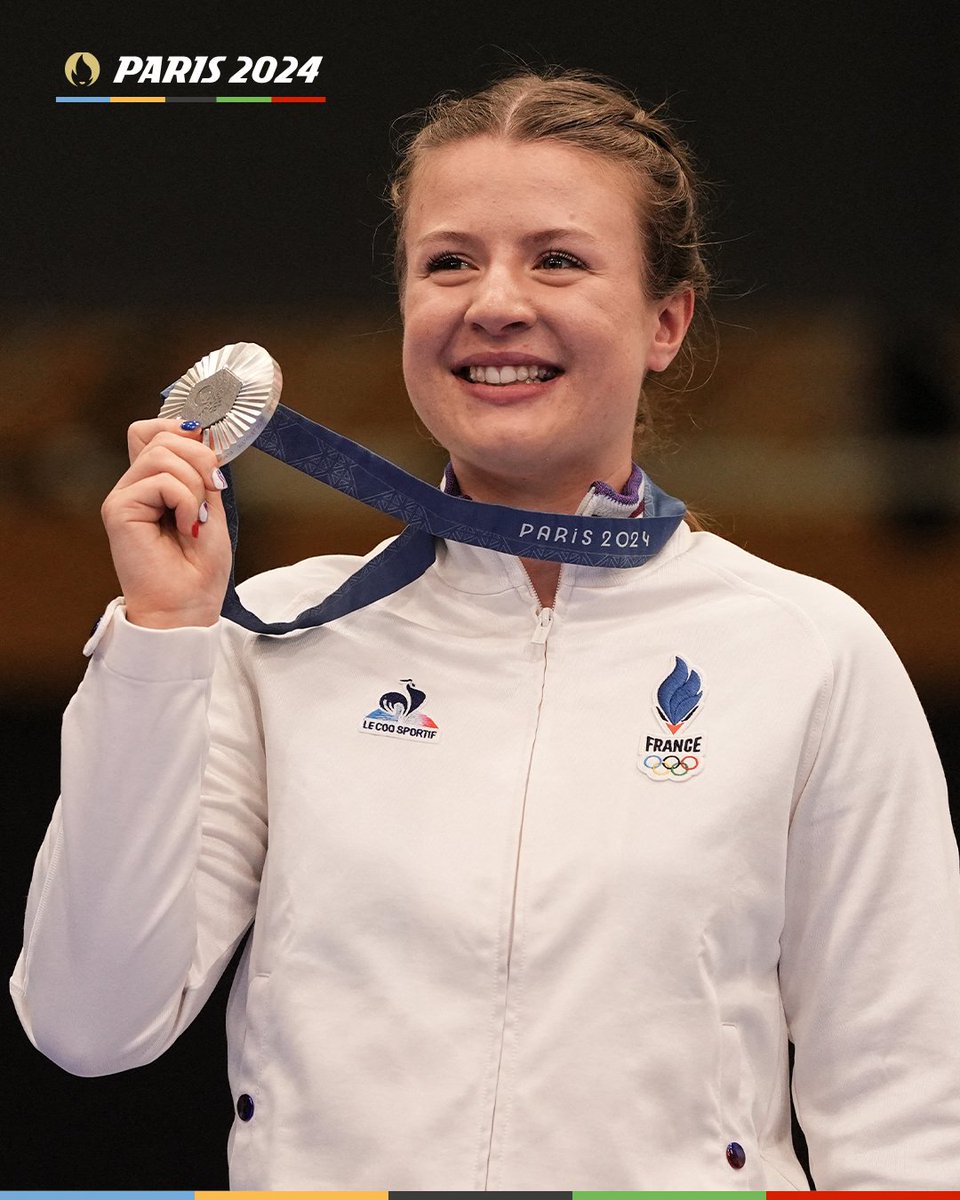 lequipe's tweet image. TIRER LE GROS LOT

Camille Jedrzejewski a remporté la médaille d’argent au tir au pistolet 25 m &amp;gt; ow.ly/pRk750SQwha

#Paris2024