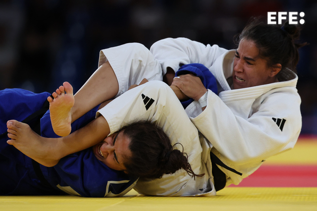El equipo mixto español de judo cayó en los octavos de final de los Juegos de París 2024 ante el todopoderoso conjunto de Japón (3-4), al que forzó hasta llegar al desempate, en el que Miku Takaichi superó por 'ippon' a la extremeña <a href="/CrisCabanaP/">Cristina Cabaña</a> #EfeExtremadura
