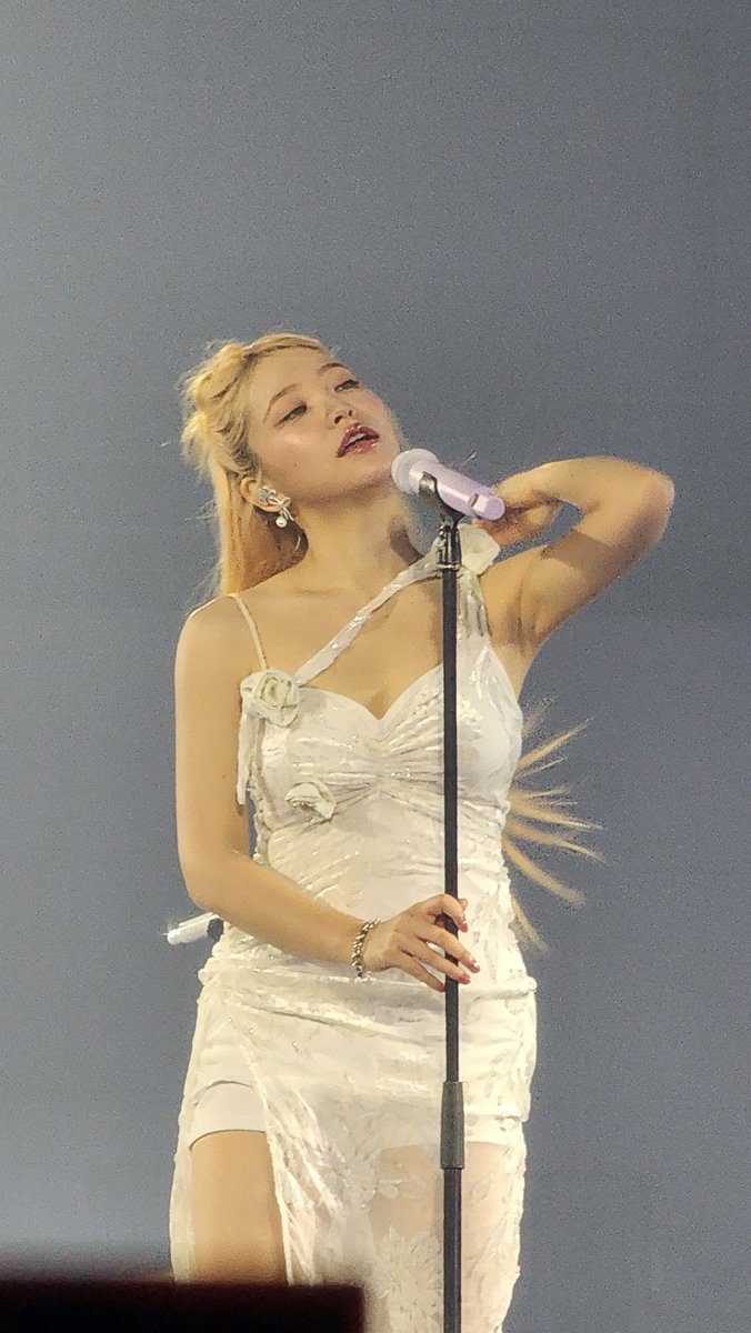 cuteyeripics's tweet image. KIM YERIM OMG