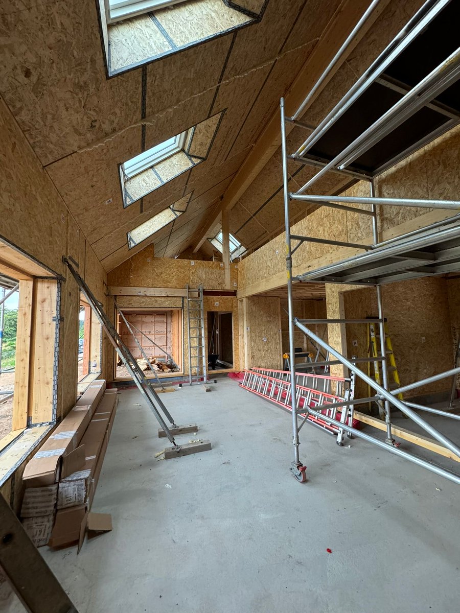 Our latest ⁦<a href="/MAKARhomes/">MAKAR</a>⁩ assembly near Golspie’s, Monday to Friday, a great team effort, too warm apparently, the only complaint