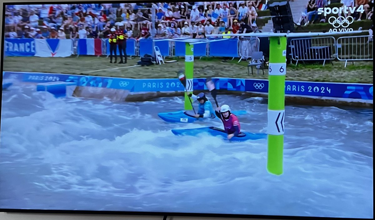 chicobarney's tweet photo. Só falta uma trilha sonora engraçada tipo aquele instrumental do Chaves para esse esporte ser a melhor atração televisiva da década. https://t.co/WWQWogr7vI