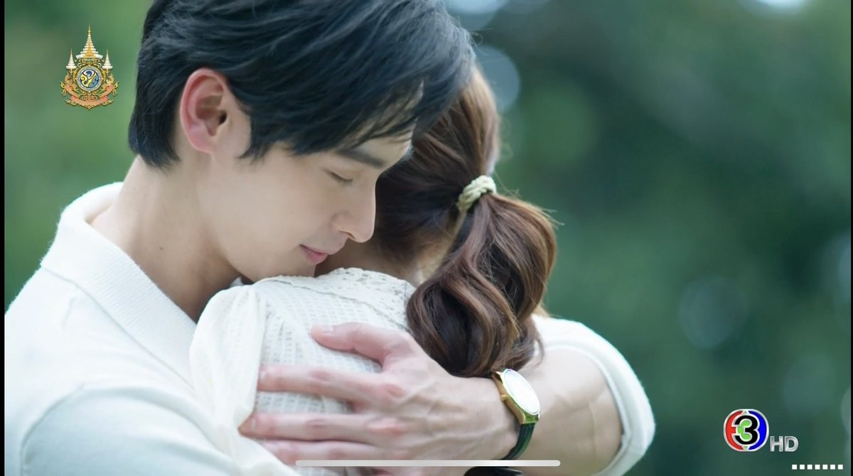 creamnanna's tweet photo. ซีนปาทับใจ กอดที่มีแสงอุ่นๆที่อุ่นพิเศษ🫠 
#พรชีวันEP4 https://t.co/gsfqwkH8xI