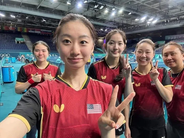 fachocat's tweet photo. El equipo femenil de ping pong de Estados Unidos al fin logró vencer a China. https://t.co/xtDPTCgrMu