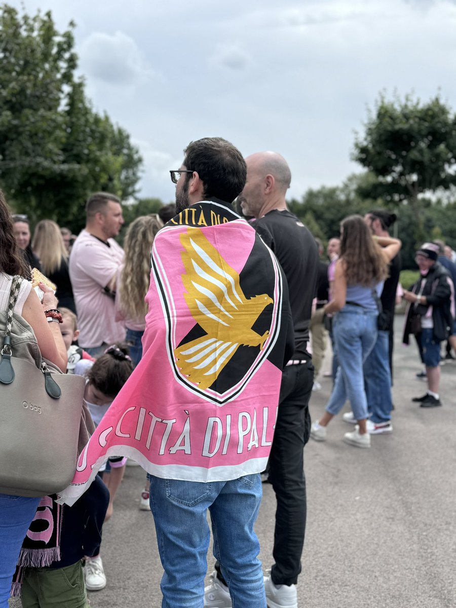 OUFCOfficial's tweet photo. Benvenuto, @Palermofficial 👋 https://t.co/en4TeWlKKr