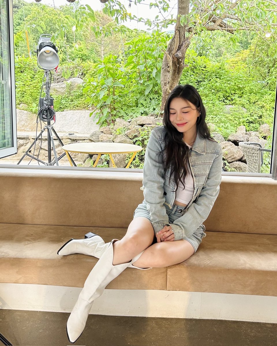 FanbaseAileeFr's tweet photo. *News*📸
Ailee a poster des photos sur Twitter 😊
#에일리 #Ailee #Kpop #Aileeconcert #Aileean #PopMusic #AileeNews #IAmColorfull #RATATA #ImmortalSong2 #BigItUp #A2Z #Amy #IM_LOVIN_AMY #IWillHoldYou #Murder_On_The_Dance_Floor
#Kato https://t.co/SlDf45ajNP