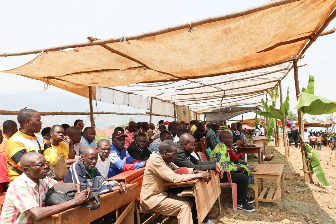 Dans son discours,il a fait savoir que la célébration de cette journée est 1 occasion de s'auto-évaluer pour mieux s'aligner à la vision du #Burundi_2040_2060.Il a en outre invité les ménages,noyaux de tout développement,à faire la leur cette vision du #Burundi émergent,développé