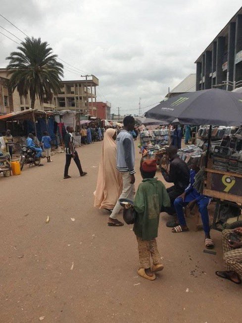 jibreelKhalil's tweet photo. Markets have opened in KD and all activities continued without Curfew or any forceful  intimidation. How did @ubasanius manage to put things in order, despite the glaring dangers in place? There’s skills to this governance thing. Give this man his flowers. #PeaceOverProtest. https://t.co/nnOYNlZn6Y