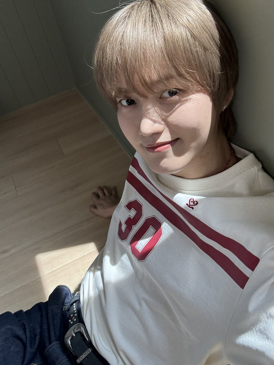 ONF_members's tweet photo. #온앤오프
#승준

온앤오프 7주년 축하해줘서 고마워 ❤️

평생 함께하자 ❤️ https://t.co/5FhrEwFXFt
