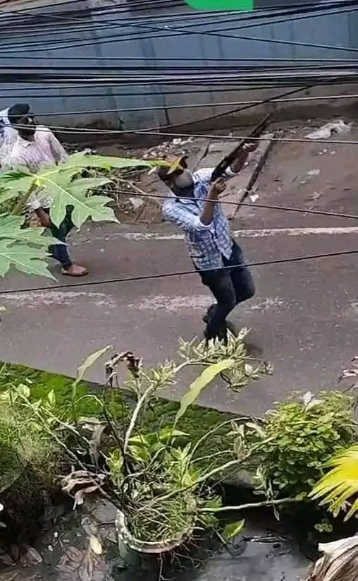 Troy_Shant's tweet photo. Death toll reached 13 in CUMILLA today
250+ are injured from the open fire and assault by Chhatra league goons and Police of the dictator Hasina

ALL EYES ON CUMILLA
STEP DOWN FASCIST HASINA 
 
#StepDownHasina
#StudentsUnderAttack
#SaveBangladeshiStudents https://t.co/4VqIikPi0Z