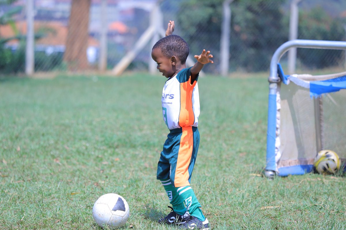 EdgarsYouth's tweet photo. Training session at Lubiri Nabagereka Primary School earlier today.

#WeekendSoccer
#PlayProfessionally https://t.co/98z8fWzrjd