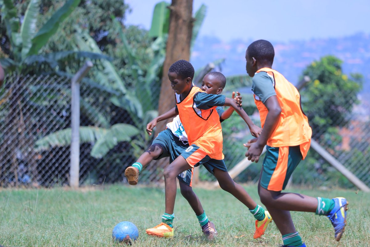 EdgarsYouth's tweet photo. Training session at Lubiri Nabagereka Primary School earlier today.

#WeekendSoccer
#PlayProfessionally https://t.co/98z8fWzrjd