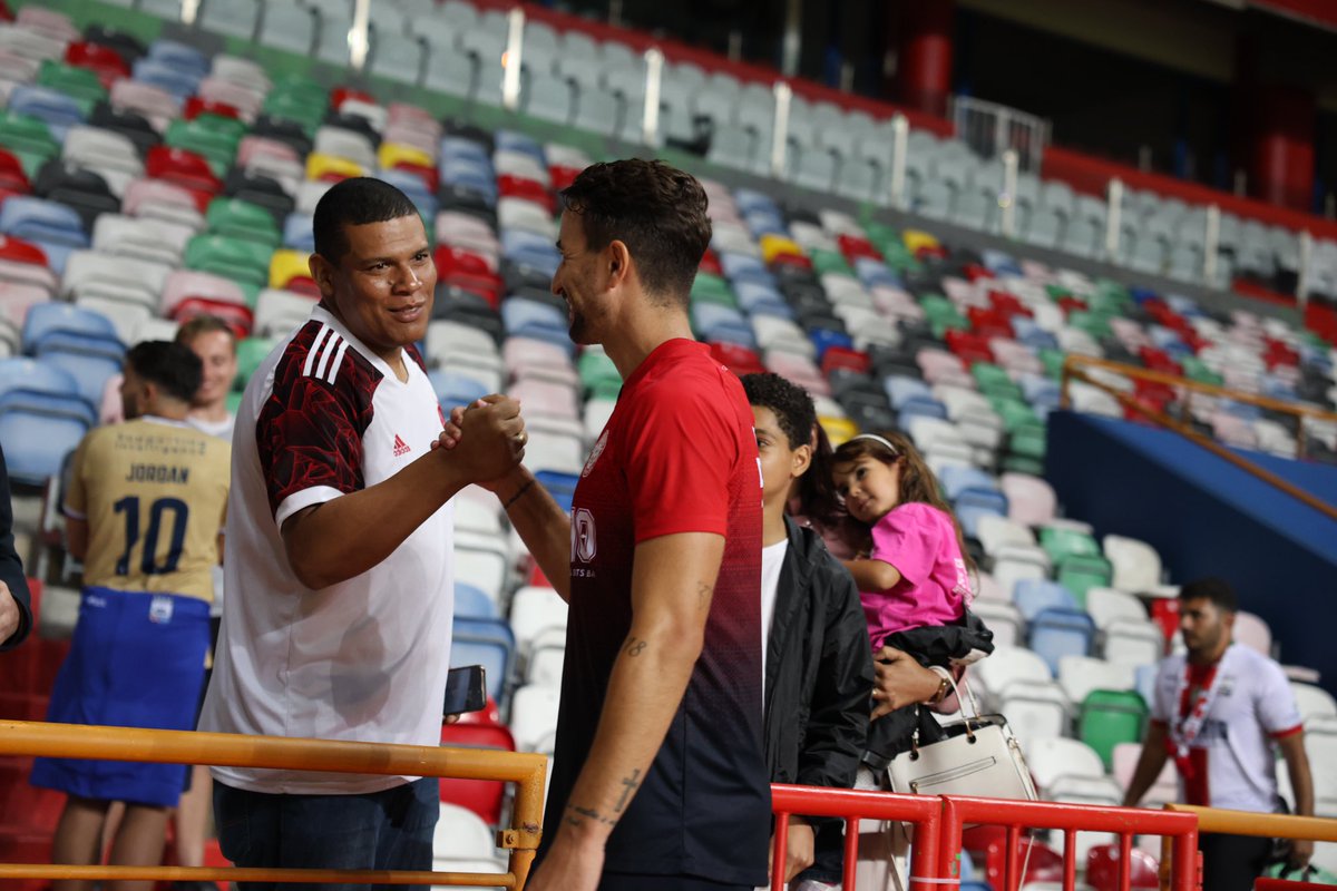 Disfruté mucho de los primeros minutos en casa, con nuestra gente y con la victoria.

Hablar con vosotros fue un placer, ¡nos vemos en el primer partido de liga! 

#MuitoMaisQueFutebol #UniãoPorTodoLado