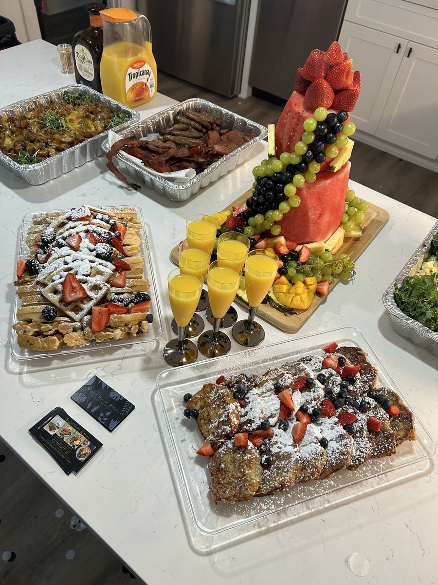 joyfultaste_'s tweet photo. JOYFUL TASTE KITCHEN IS STILL ACTIVE AND TAKING OVER 🔥 We provide soulful plates weekly (follow IG @joyfultaste_ for menu updates) and catering as (Houston Area/Travel) MESSAGE US ON INSTAGRAM TO PLACE A ORDER 🫶🏾🤍 https://t.co/e2sR32BWXY