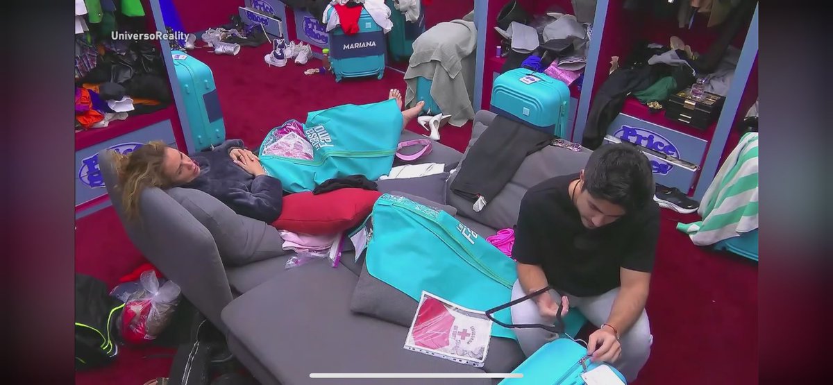 Meli_Mex's tweet image. #Sian Shong se está sintiendo mal 😱😱 Muy bien, las palabras de #Cuarto Mar  @ArathdelaTorre Le movieron el tapete. “Me mató”. Veremos qué pasa 
#LaCasaDeLosFamososMexico2 #LaCasadelosfamososMX #LCDLFMex2 #LCDLFMX